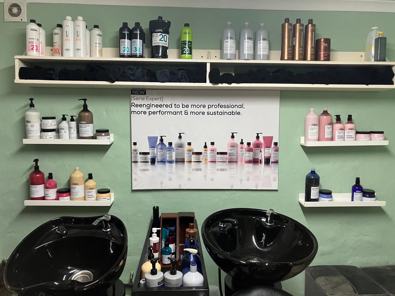 L'Oréal Série Expert wash bar and retail range